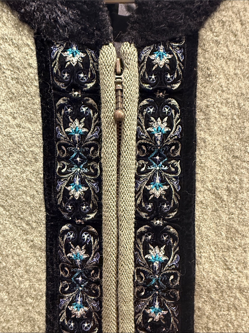 Wool Zip Vest - Picture 2 of 5